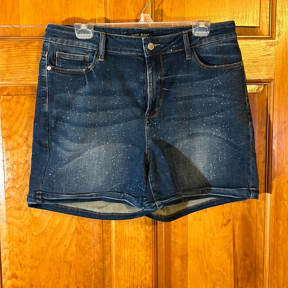 Judy Blue Ava Spattered High Rise Stretch Jean Shorts 5/Pockets & Cuffed -2XL